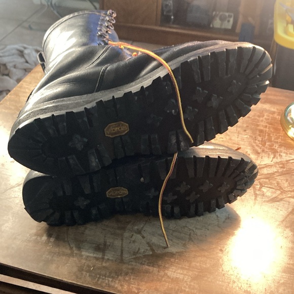 Danner 8in tactical boots 9.5 D - Picture 7 of 9